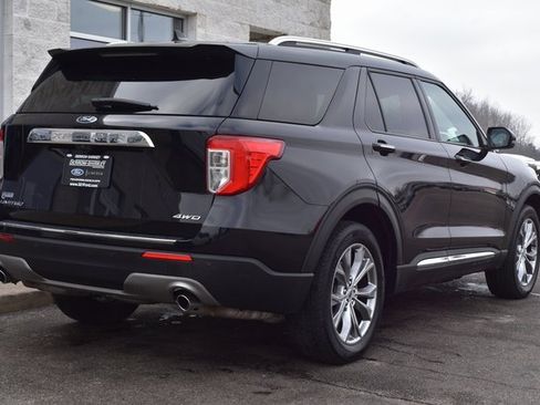 Used 2022 Ford Explorer Limited w/ Equipment Group 301A image 11