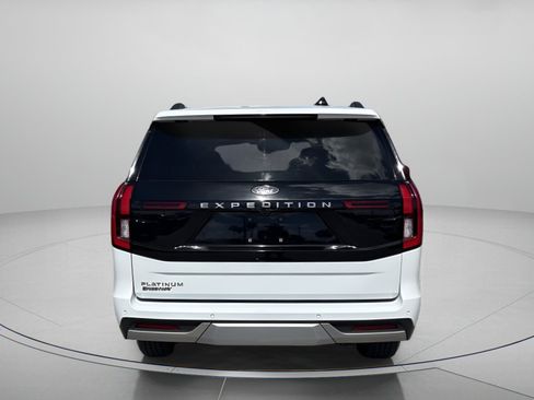 Certified 2025 Ford Expedition Platinum AWD/4WD image 4