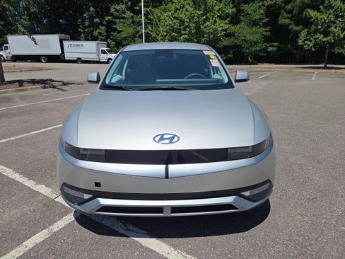 Used 2024 Hyundai Ioniq 5 SEL AWD/4WD image 8