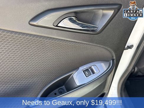 Used 2024 Chevrolet Malibu LS FWD image 32