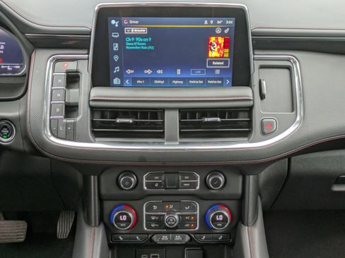 Used 2024 Chevrolet Suburban RST image 16