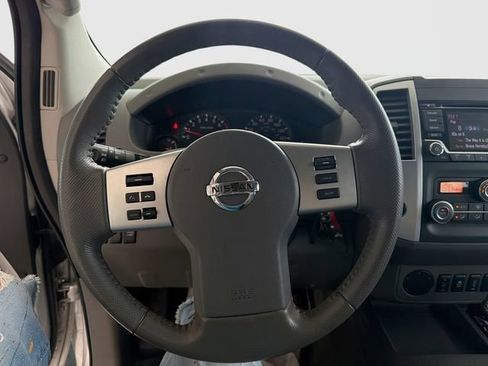 Used 2016 Nissan Frontier SV w/ SV Value Truck Package RWD image 18