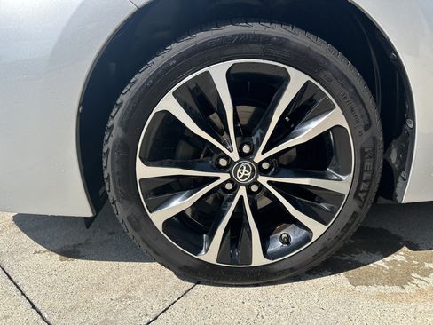 Used 2017 Toyota Corolla SE w/ Carpet Mat Package (TMS) FWD image 18