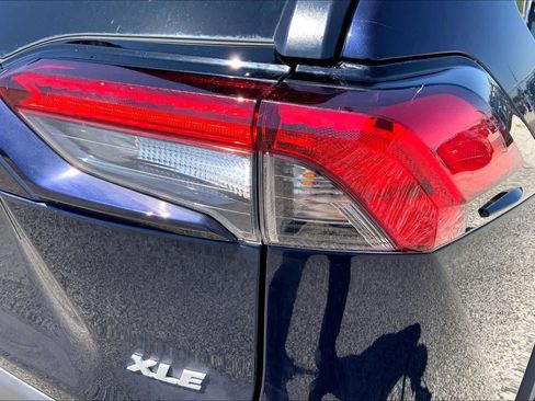 Used 2025 Toyota RAV4 XLE FWD image 56