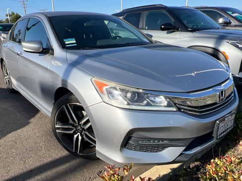 Used 2017 Honda Accord Sport image 3