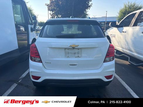Used 2017 Chevrolet Trax LS FWD image 5