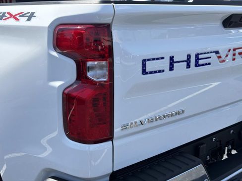 Used 2024 Chevrolet Silverado 1500 LT w/ Texas Edition Plus AWD/4WD image 11