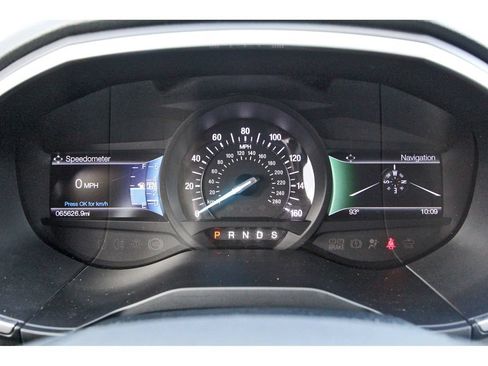 Used 2017 Ford Edge Titanium w/ Equipment Group 302A FWD image 13