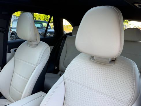 Used 2026 Mercedes-Benz GLC 300 image 26
