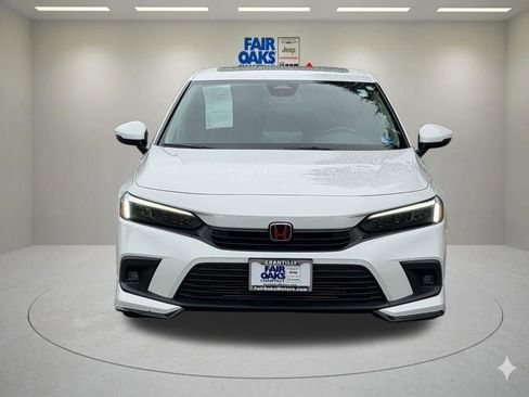 Used 2024 Honda Civic Touring image 3