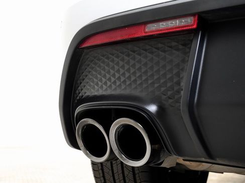 Used 2025 Porsche Macan image 37