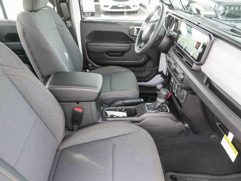 New 2026 Jeep Gladiator Sport image 17