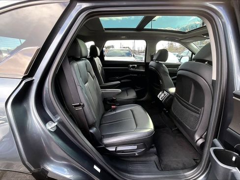 Used 2022 Kia Sorento SX image 18