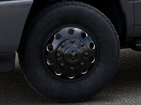 New 2026 RAM 3500 Big Horn AWD/4WD image 8