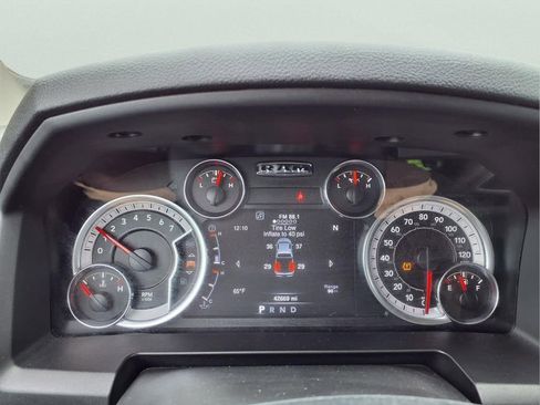 Used 2023 RAM 1500 Classic SLT w/ Trailer & Traction Group RWD image 17