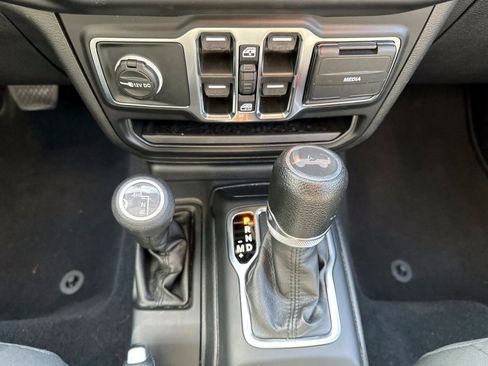 Used 2023 Jeep Wrangler Sport S image 26