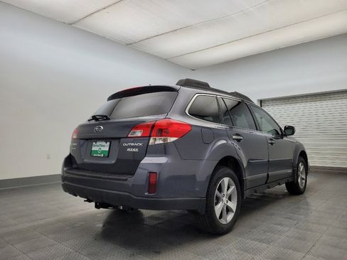 Used 2014 Subaru Outback 2.5i Limited image 9