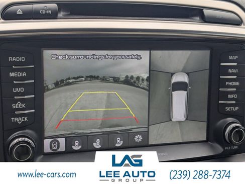 Used 2017 Kia Sorento SX image 27