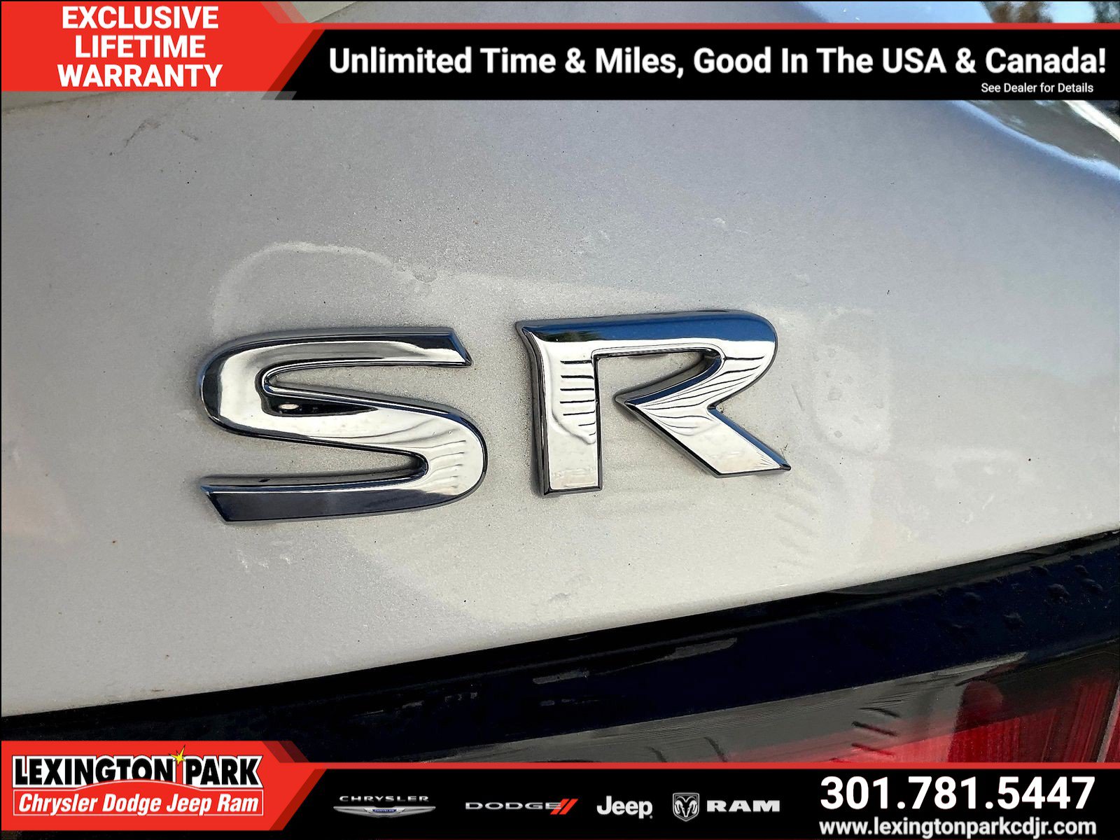 Used 2023 Nissan Sentra SR w/ SR Premium Package FWD image 23
