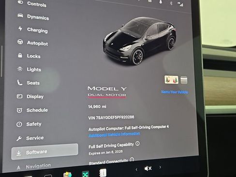 Used 2023 Tesla Model Y Performance image 16