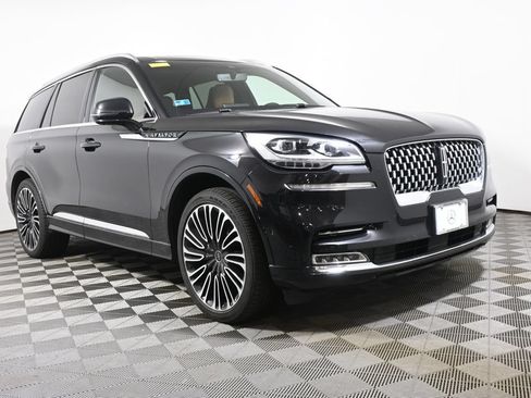 Used 2023 Lincoln Aviator Black Label w/ Class IV Trailer Tow Package AWD/4WD image 9
