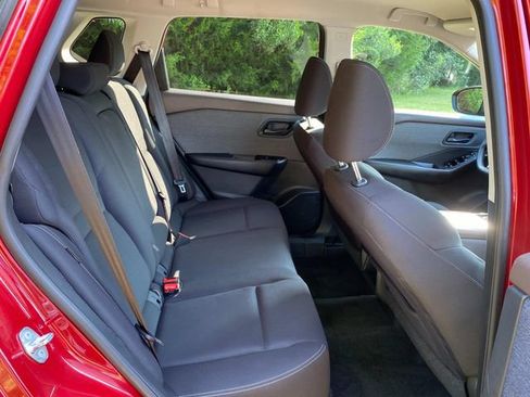 Used 2023 Nissan Rogue S AWD/4WD image 32