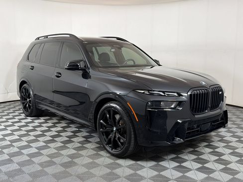 Used 2025 BMW X7 M60i AWD/4WD image 8