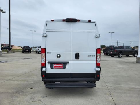 New 2026 RAM ProMaster 2500 w/ Storage Group image 4
