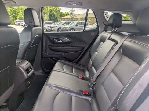 Used 2024 GMC Terrain SLT FWD image 14