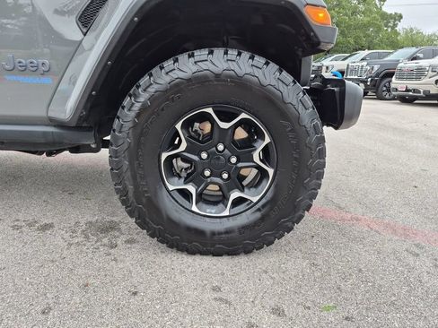 Used 2021 Jeep Wrangler Unlimited Rubicon 4xe w/ Safety Group AWD/4WD image 16