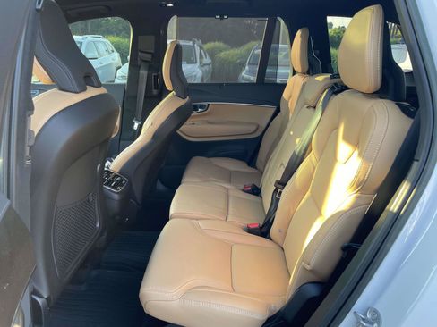 Certified 2023 Volvo XC90 B6 Ultimate w/ Lounge Package AWD/4WD image 12