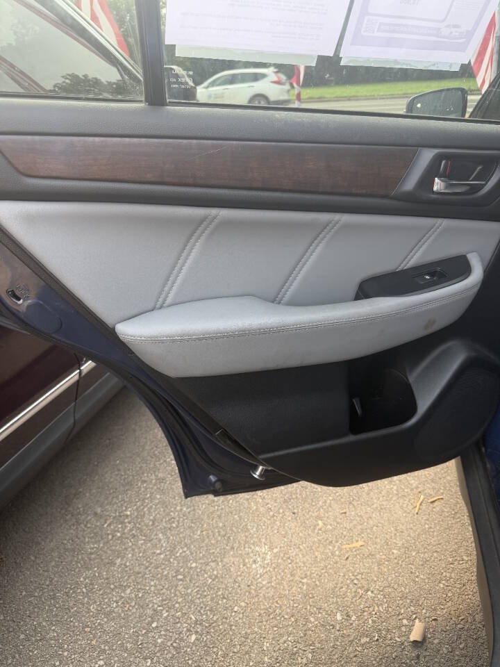 Used 2019 Subaru Outback 2.5i Limited w/ Popular Package #2 AWD/4WD image 9