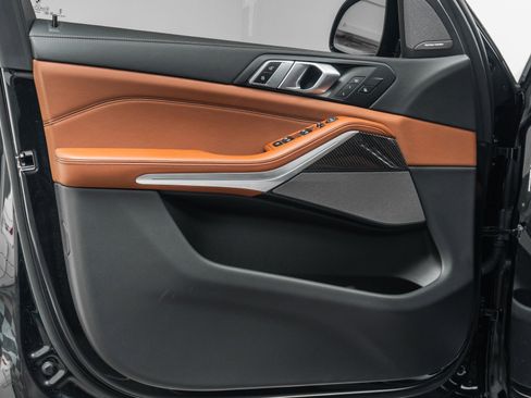 Used 2024 BMW X5 M60i image 39