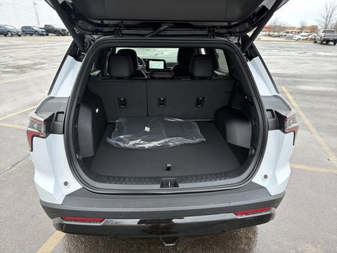 New 2026 Chevrolet Equinox RS w/ Convenience Package III image 32