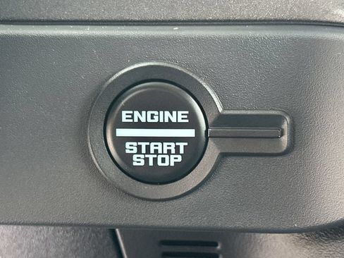 Certified 2025 Ford Bronco Badlands AWD/4WD image 37