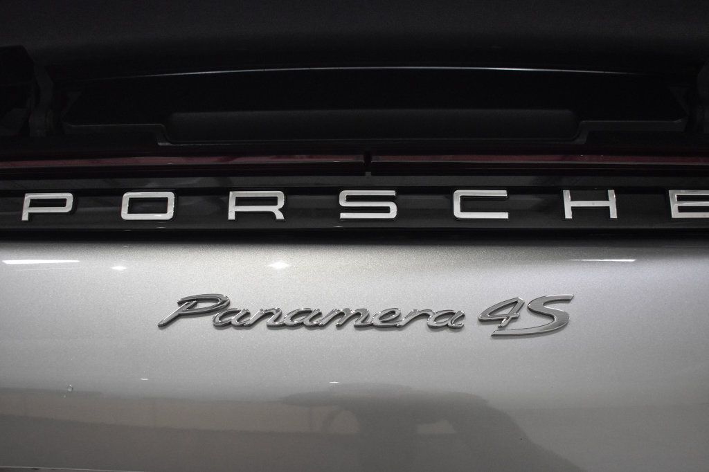 Used 2018 Porsche Panamera 4S AWD/4WD image 16