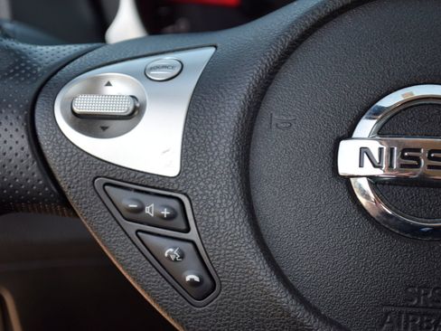 Used 2015 Nissan Juke S FWD image 8