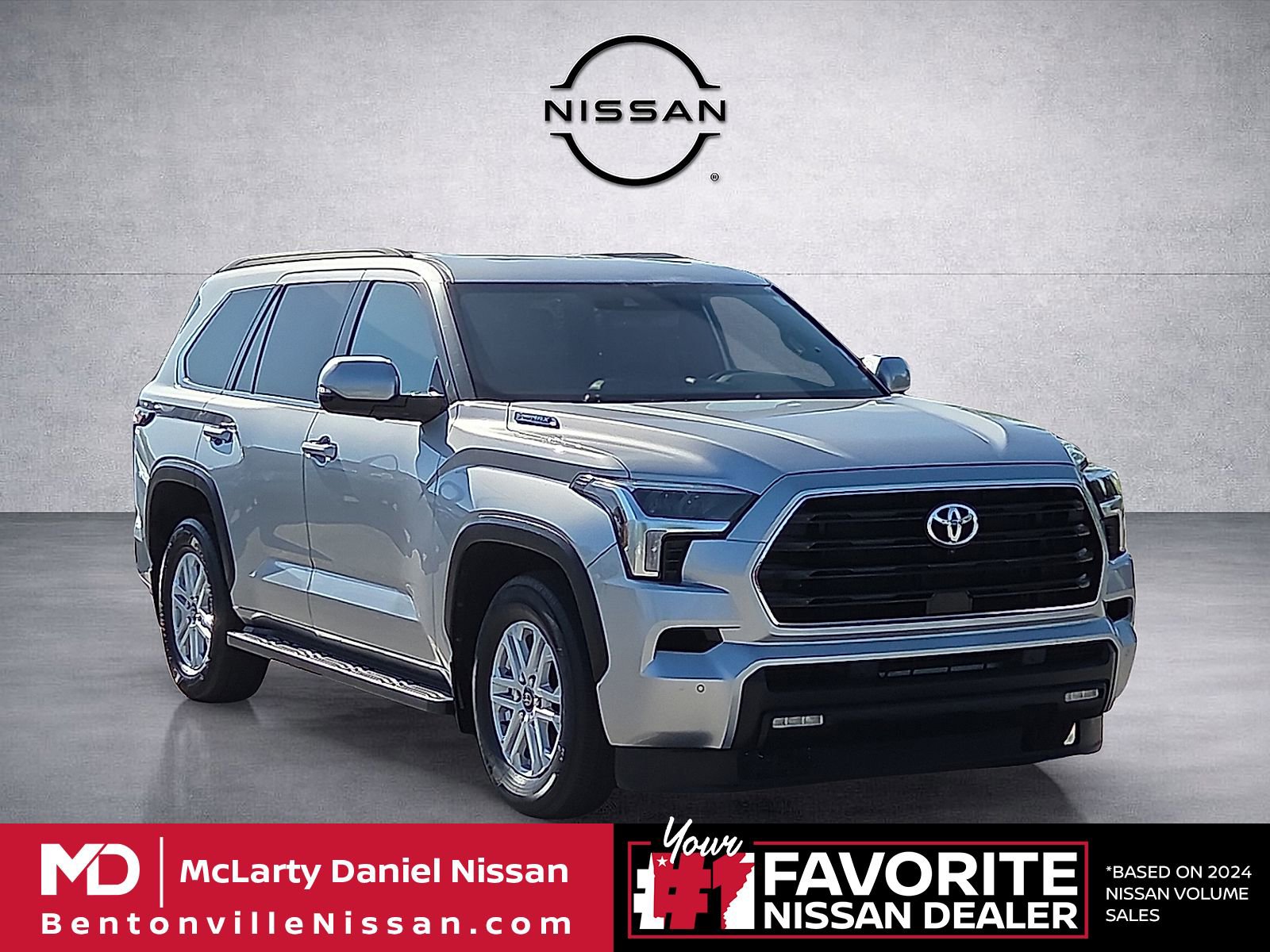 Used 2025 Toyota Sequoia SR5 AWD/4WD image 1