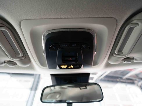 Used 2025 Toyota Corolla LE image 18