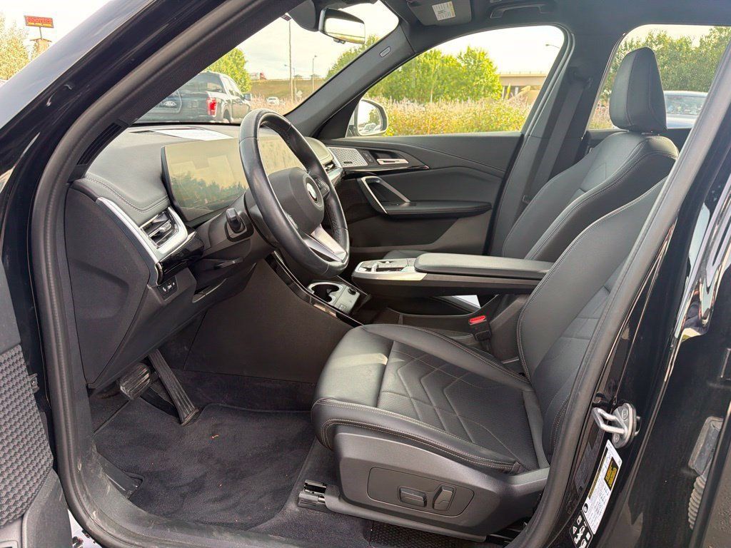 Used 2024 BMW X1 xDrive28i w/ Convenience Package AWD/4WD image 10