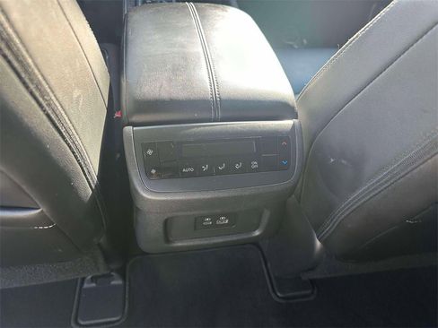 Certified 2023 Nissan Pathfinder SL w/ Lighting Package (N92) image 13