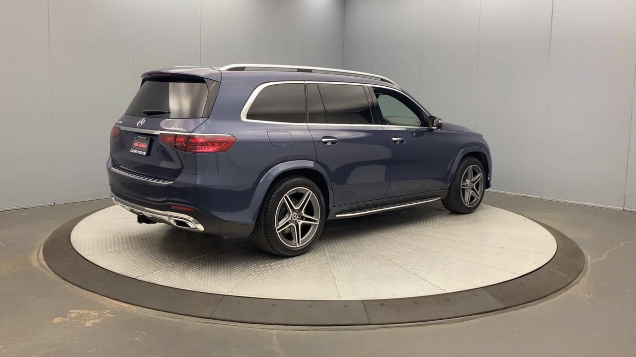 Used 2024 Mercedes-Benz GLS 450 4MATIC image 5
