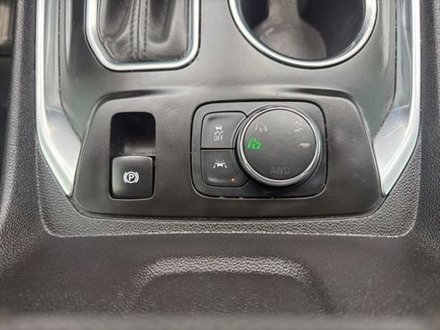 Used 2019 Chevrolet Traverse Premier w/ Redline Edition AWD/4WD image 31