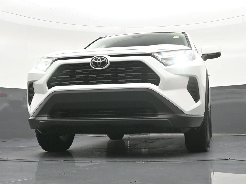 Used 2025 Toyota RAV4 XLE w/ Convenience Package FWD image 30