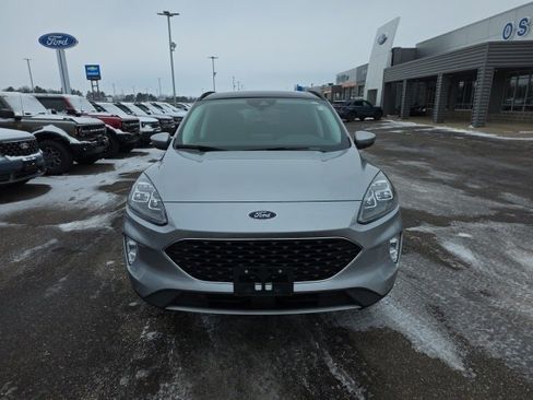 Used 2022 Ford Escape Titanium w/ Class II Trailer Tow Package image 2