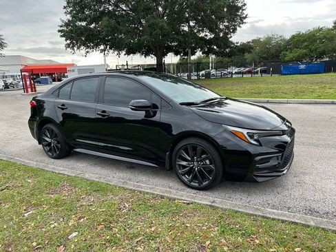 Used 2025 Toyota Corolla SE image 7