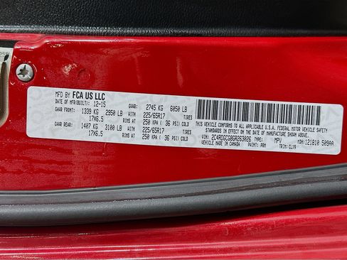 Used 2016 Dodge Grand Caravan SXT image 32