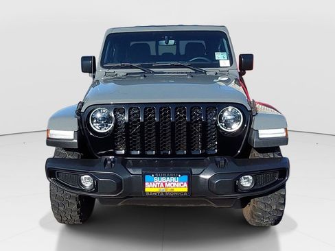 Used 2023 Jeep Gladiator Sport AWD/4WD image 2