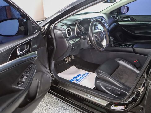 Used 2017 Nissan Maxima SR w/ Midnight Edition image 3
