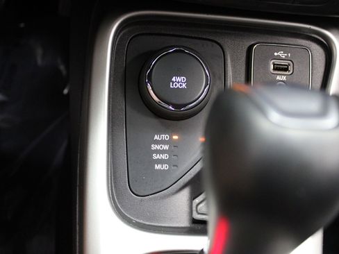 Used 2021 Jeep Compass Latitude w/ Sun and Sound Group AWD/4WD image 41